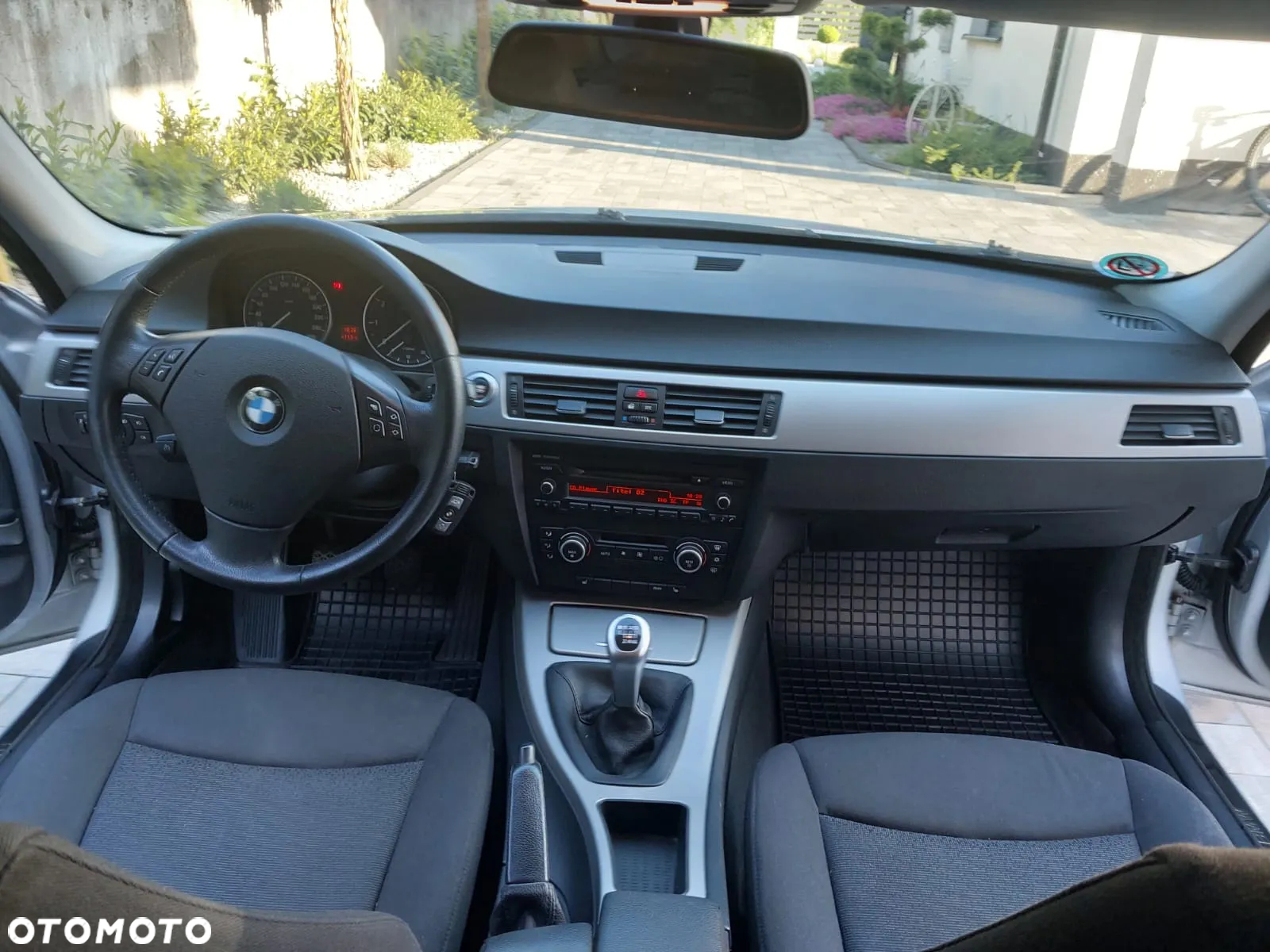 BMW Seria 3 318i - 15