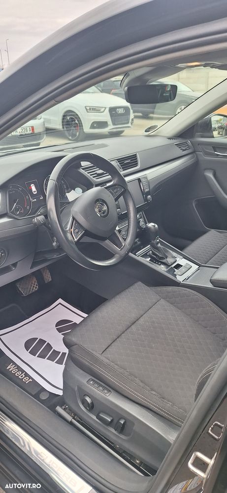 Skoda Superb 2.0 TDI DSG Style - 6