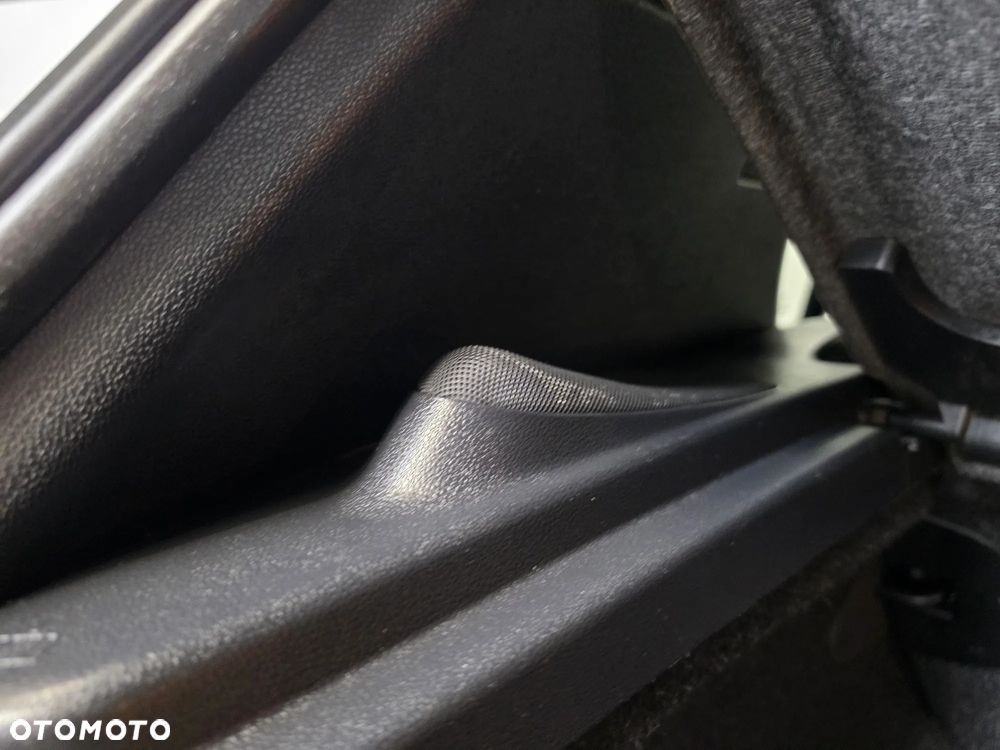 BMW Seria 1 120d DPF - 20