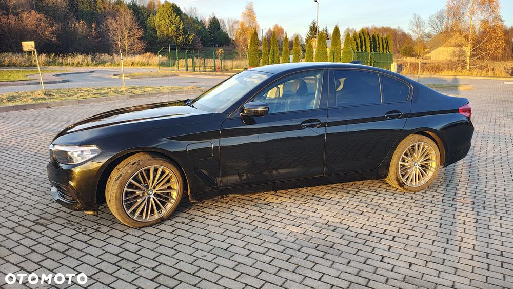 BMW Seria 5 530e M Sport sport - 22