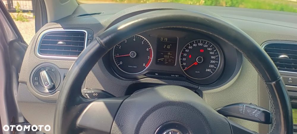 Volkswagen Polo 1.2 Tour - 18