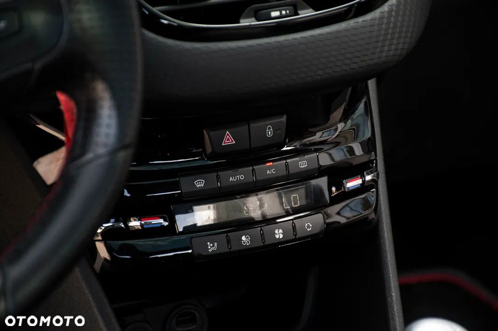 Peugeot 2008 BlueHDi FAP 120 STOP & START GT-Line Edition - 15