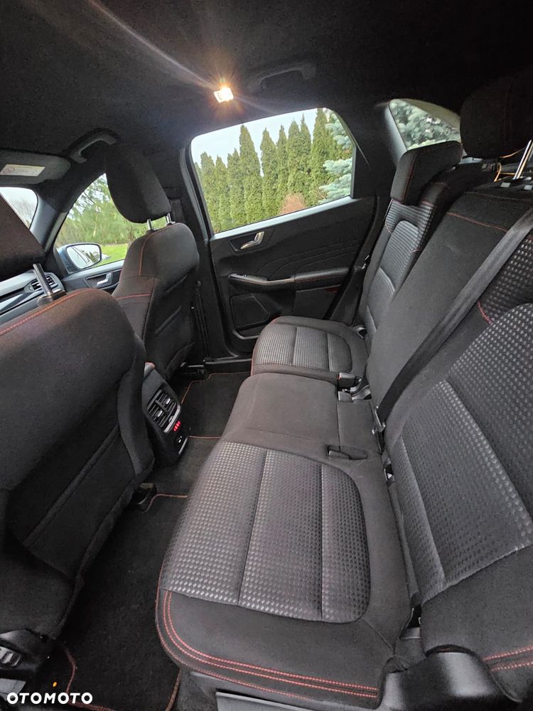 Ford Kuga 2.5 FHEV FWD ST-Line - 17