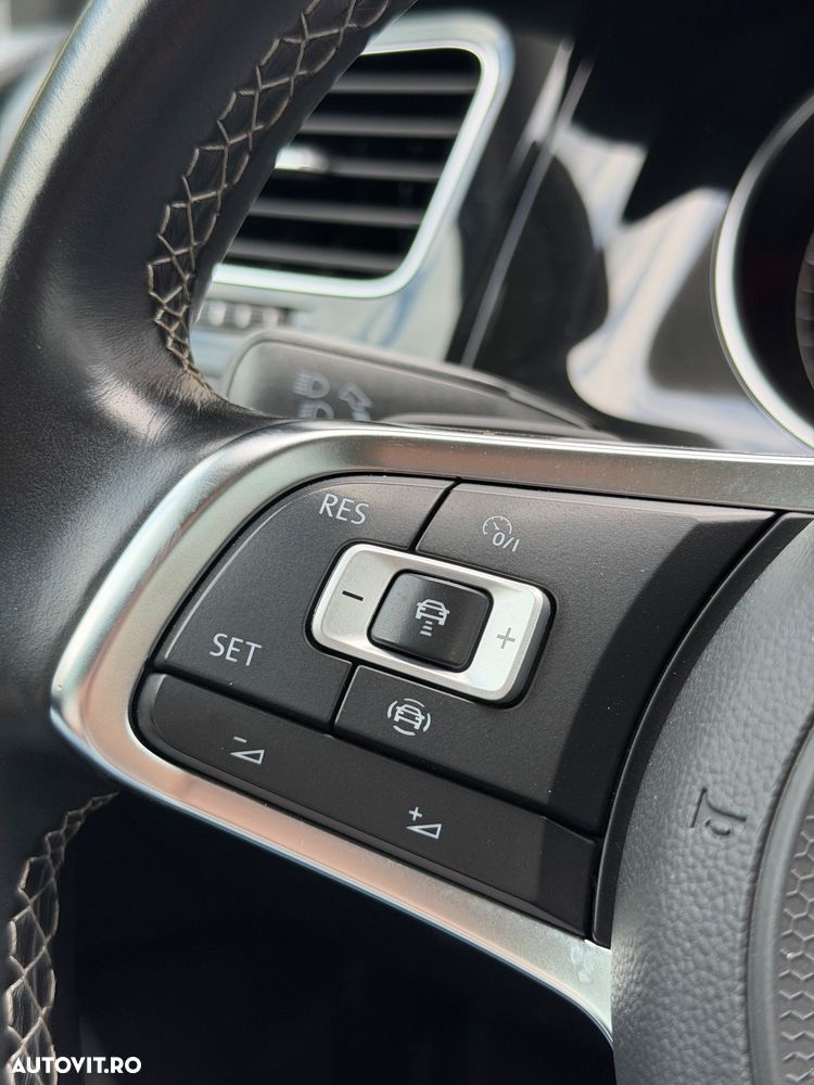 Volkswagen Golf 1.6 TDI DPF DSG BlueMotion Technology Comfortline - 27