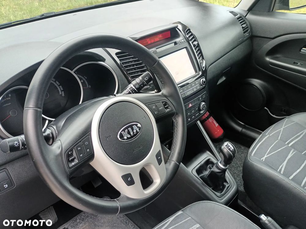 Kia Venga 1.4 CVVT Attract - 24