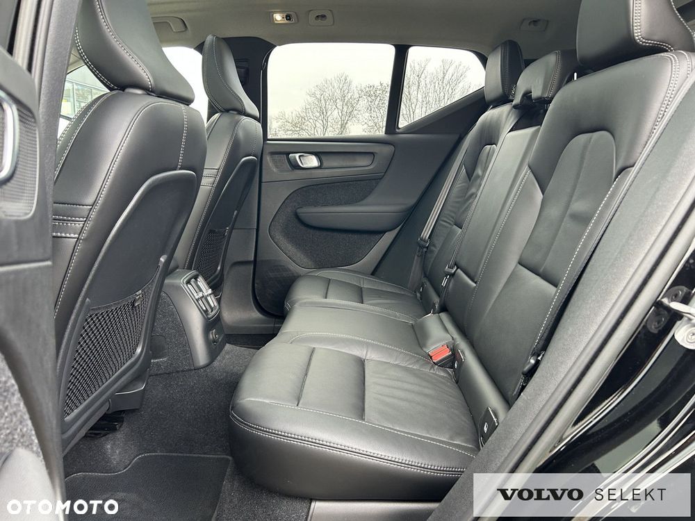 Volvo XC 40 - 32