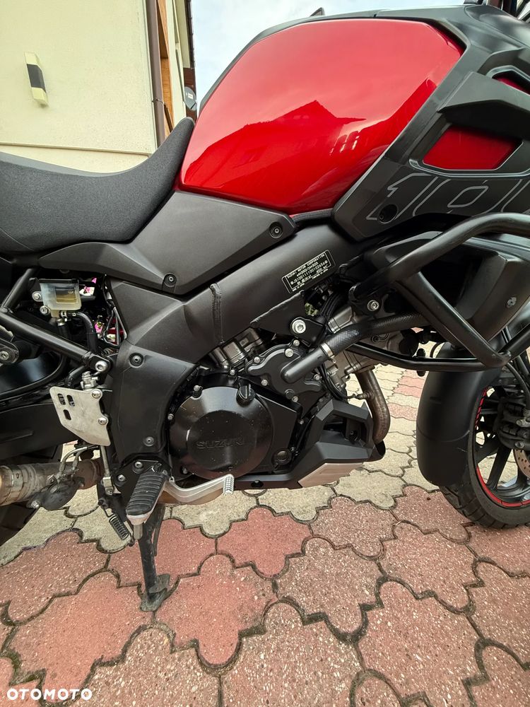 Suzuki V-STROM - 18