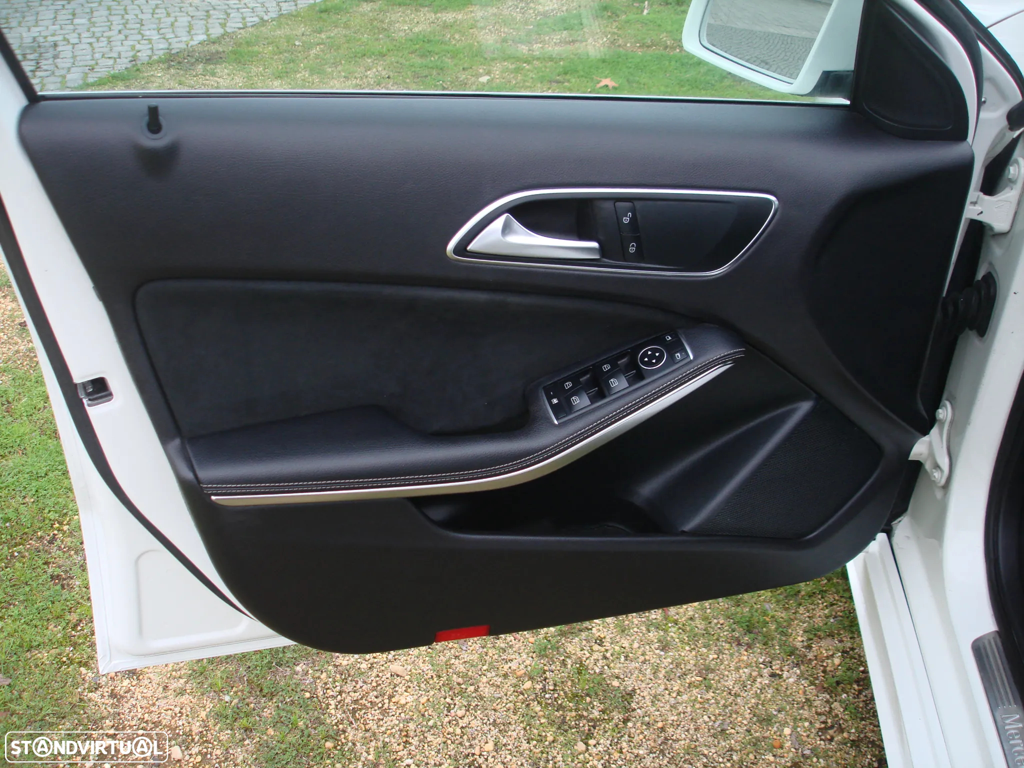 Mercedes-Benz A 180 d AMG Line - 4
