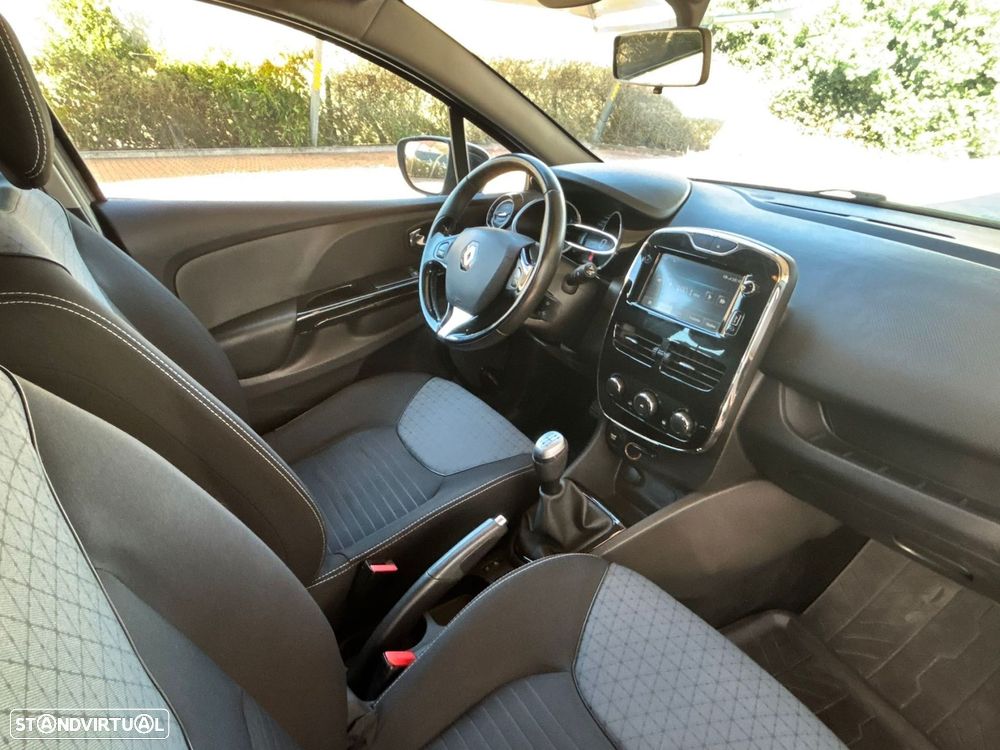 Renault Clio Sport Tourer 1.5 dCi Confort - 12