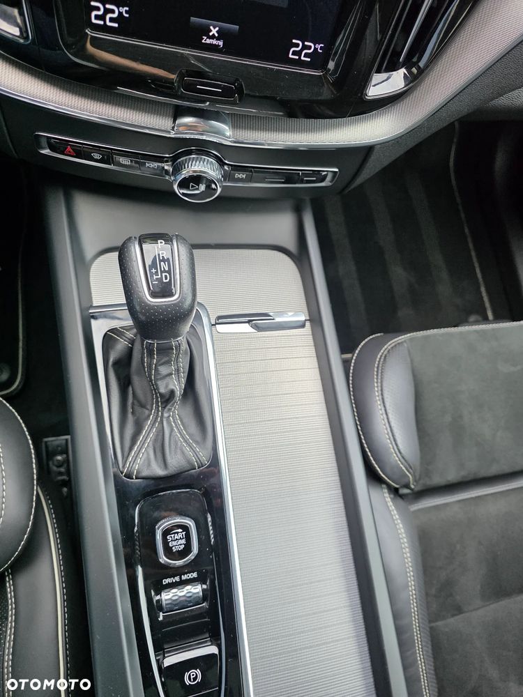 Volvo XC 60 D4 SCR R-Design - 19