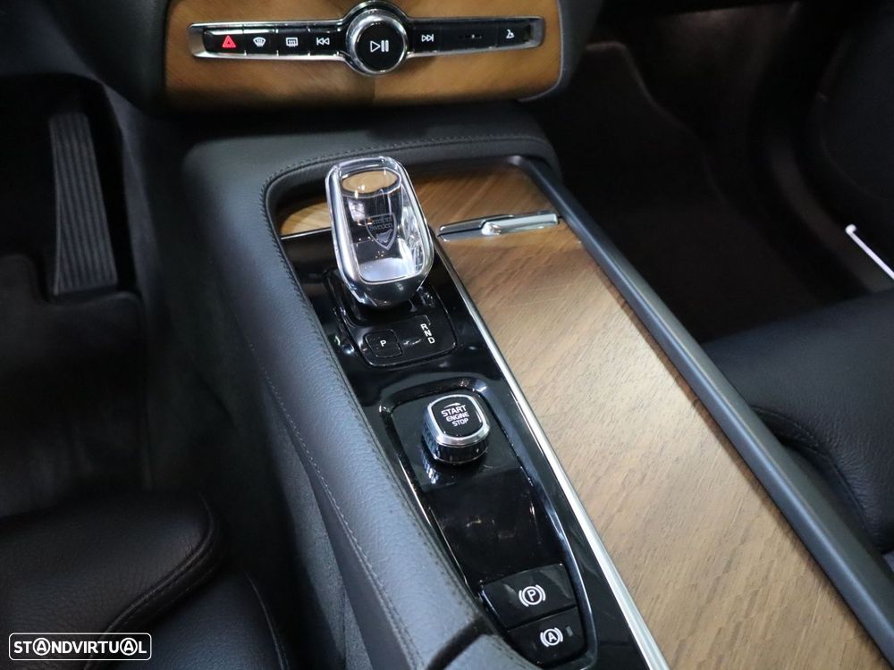 Volvo XC 90 2.0 T8 PHEV Inscription AWD - 28