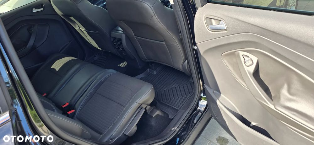 Ford Kuga 1.5 EcoBoost 2x4 Business Edition - 22