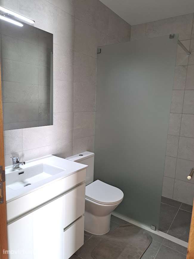 Moradia Nova Estilo Moderno T1 Rés-do-Chão - Grande imagem: 4/12