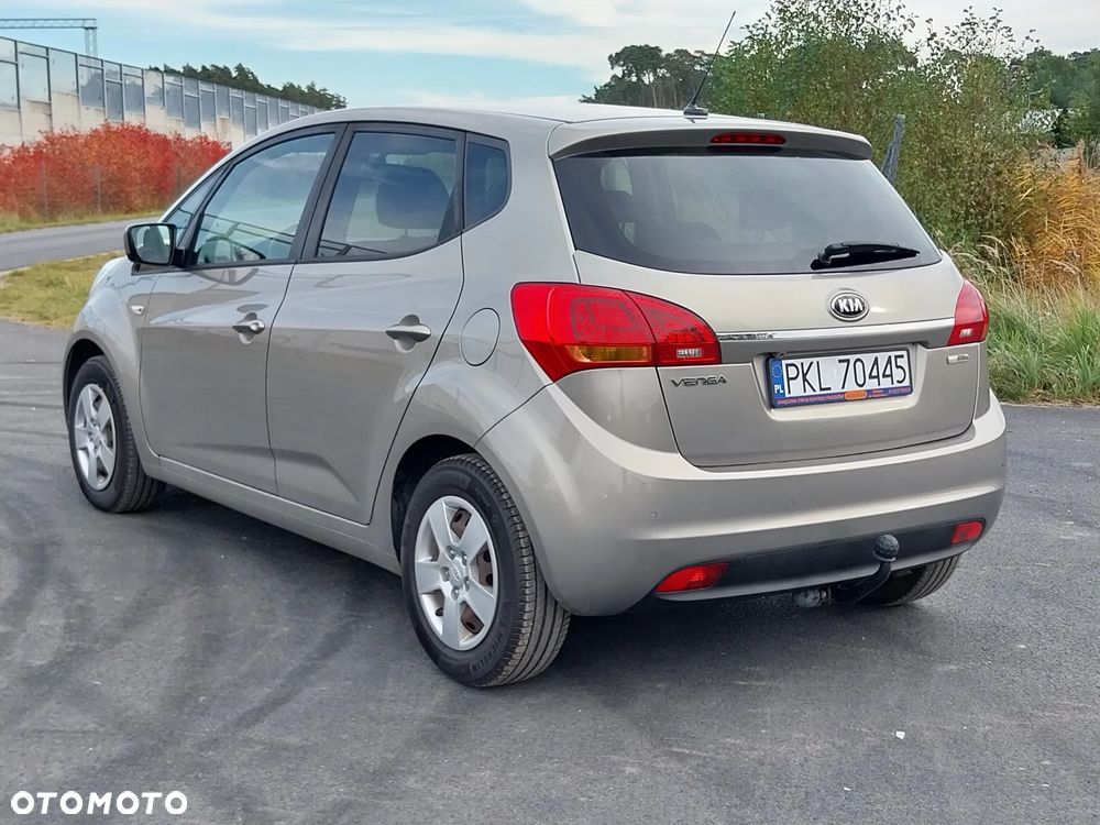 Kia Venga 2017 photo 3