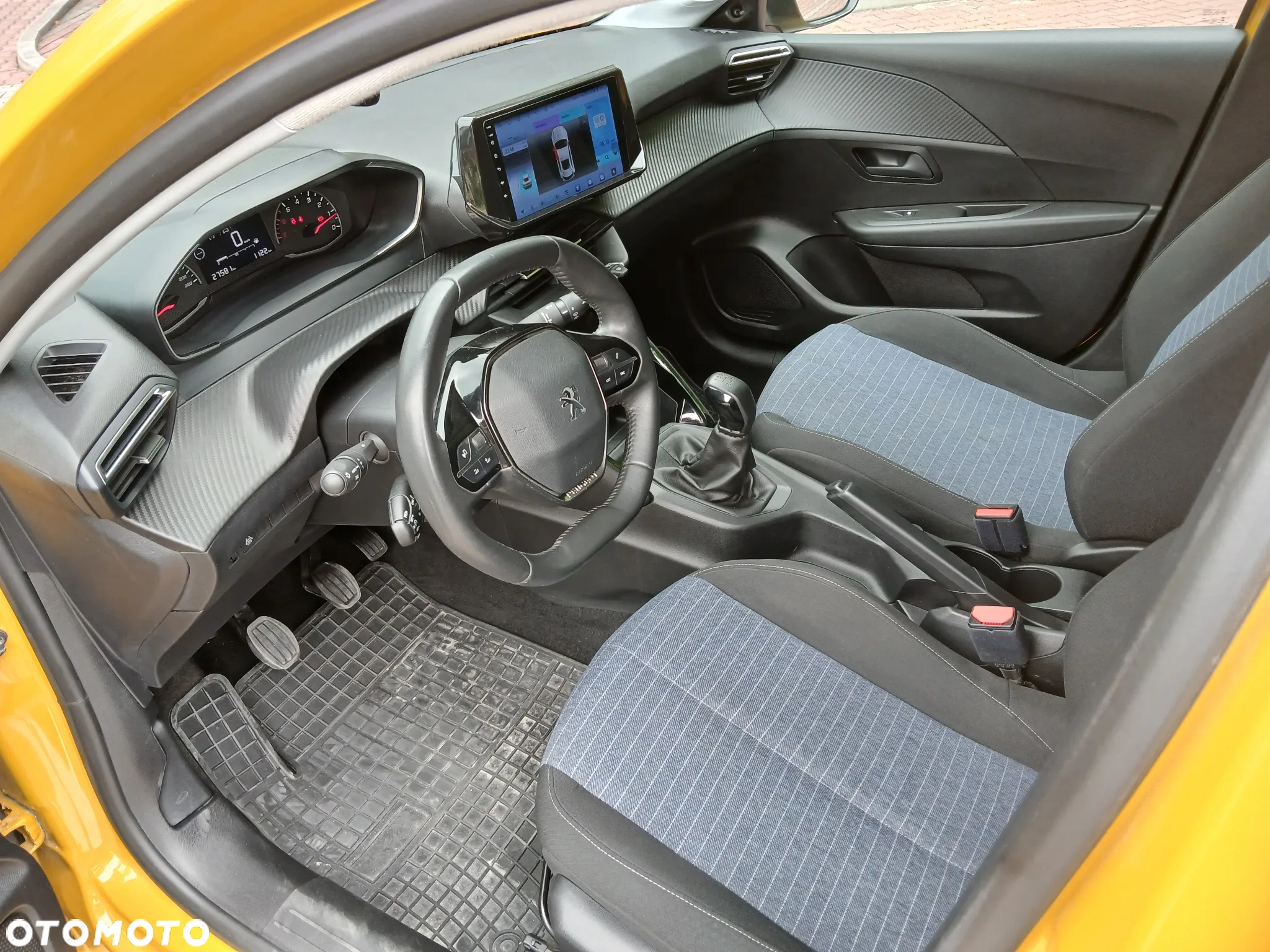 Peugeot 208 - 11