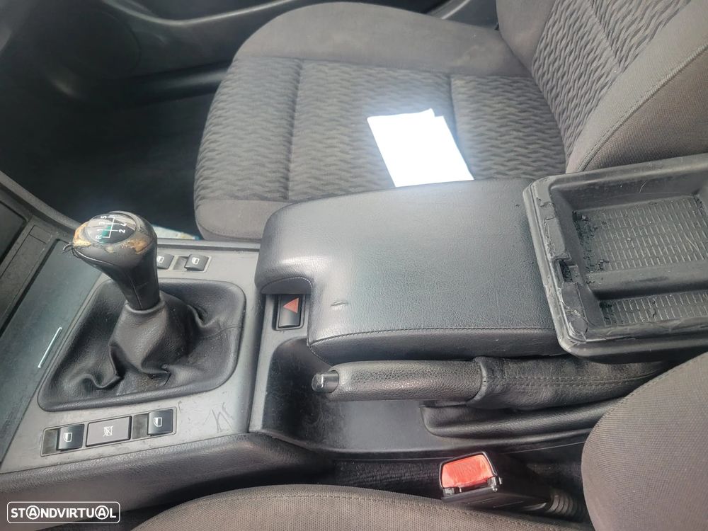 BMW 320 d Touring - 6