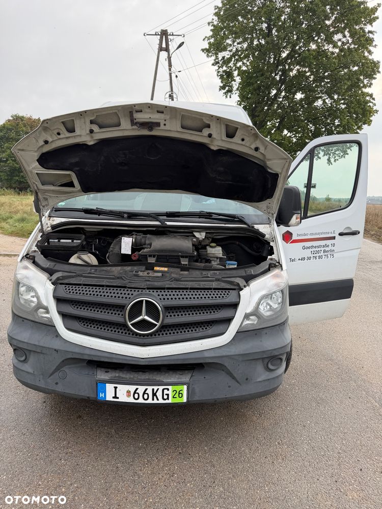 Mercedes-Benz Sprinter - 23