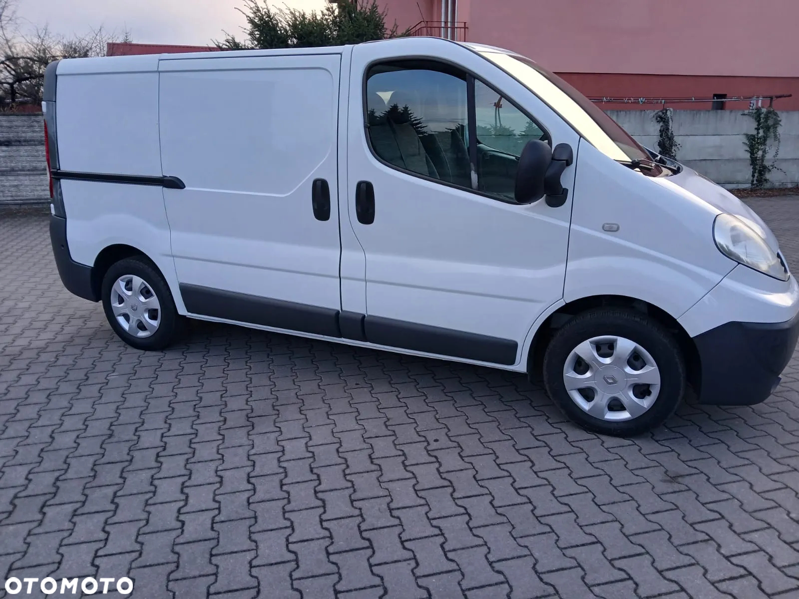 Renault TRAFIC - 4