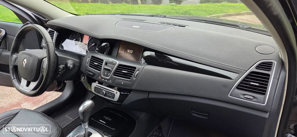 Renault Laguna 2.0 dCi Initiale Aut. - 19