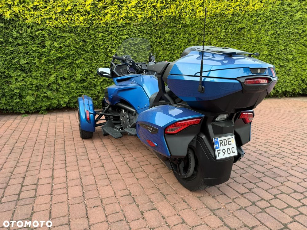 Can-Am Spyder - 4