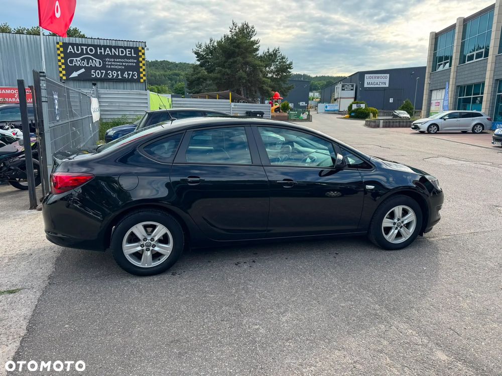 Opel Astra 1.6 Executive - 16
