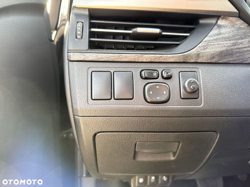 Toyota Avensis 2.0 Prestige MS - 25