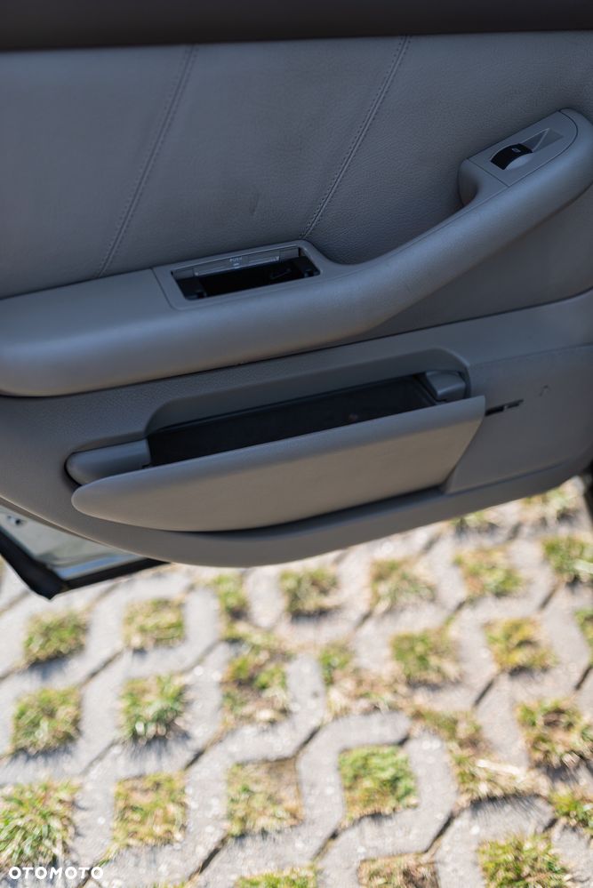 Audi A6 ver-a6-2-4-multitronic - 27