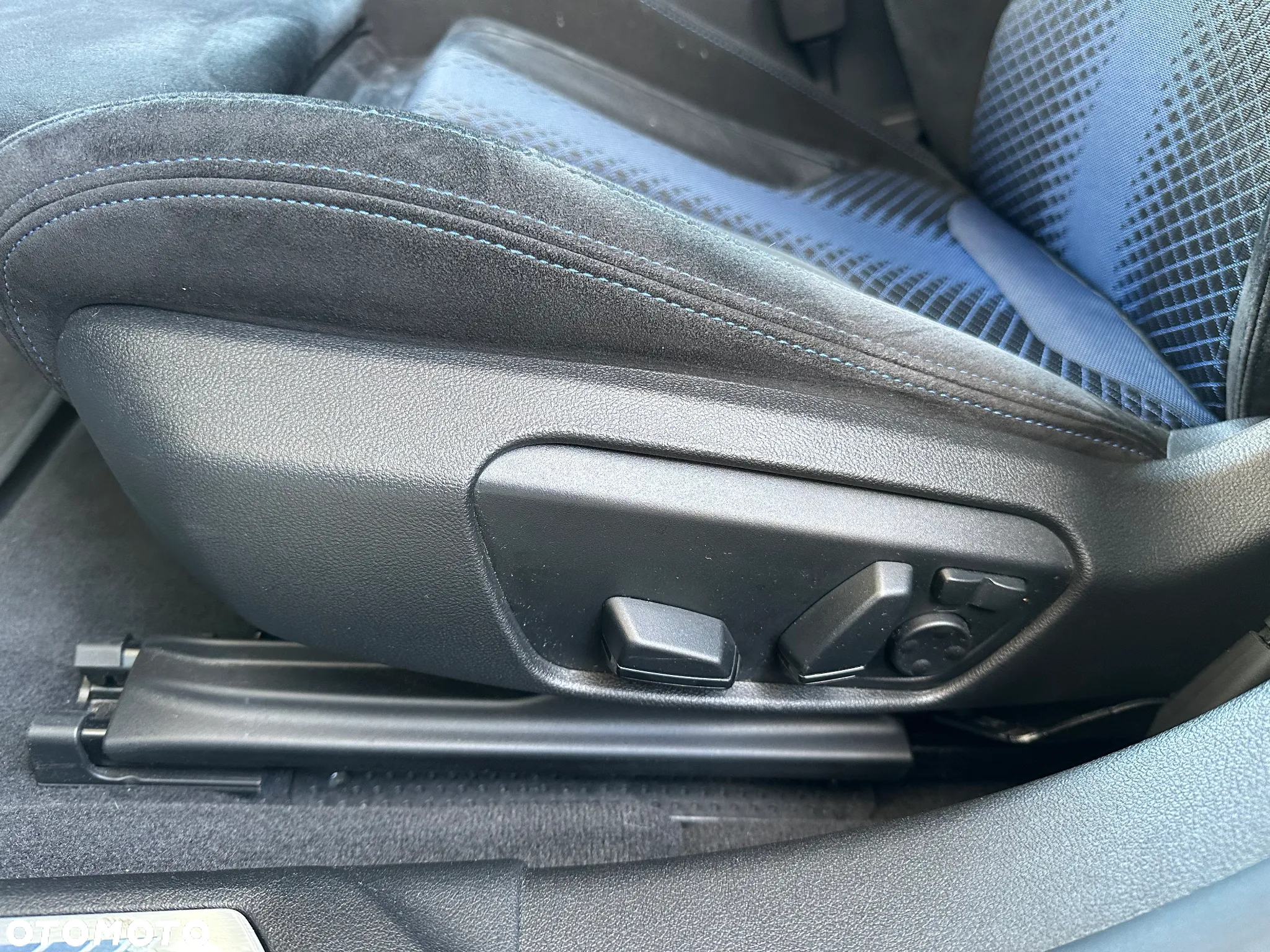 BMW Seria 2 220i GPF M Sport - 10