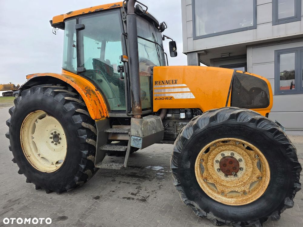 Elementy maski pokrywy silnika grill panel Renault Ares 630 RZ - 3