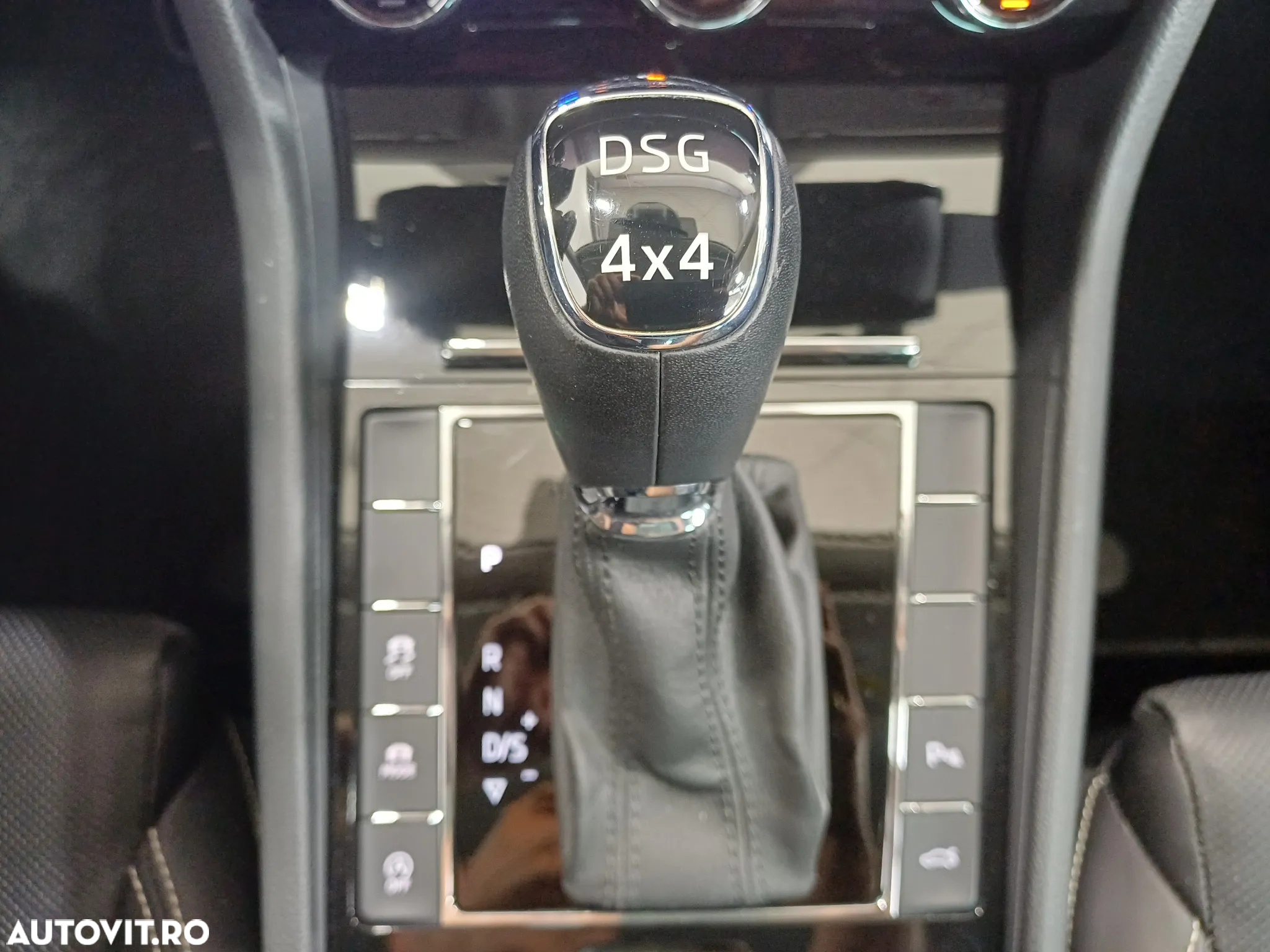 Skoda Superb Combi 2.0 TDI 4X4 DSG Laurin & Klement - 31