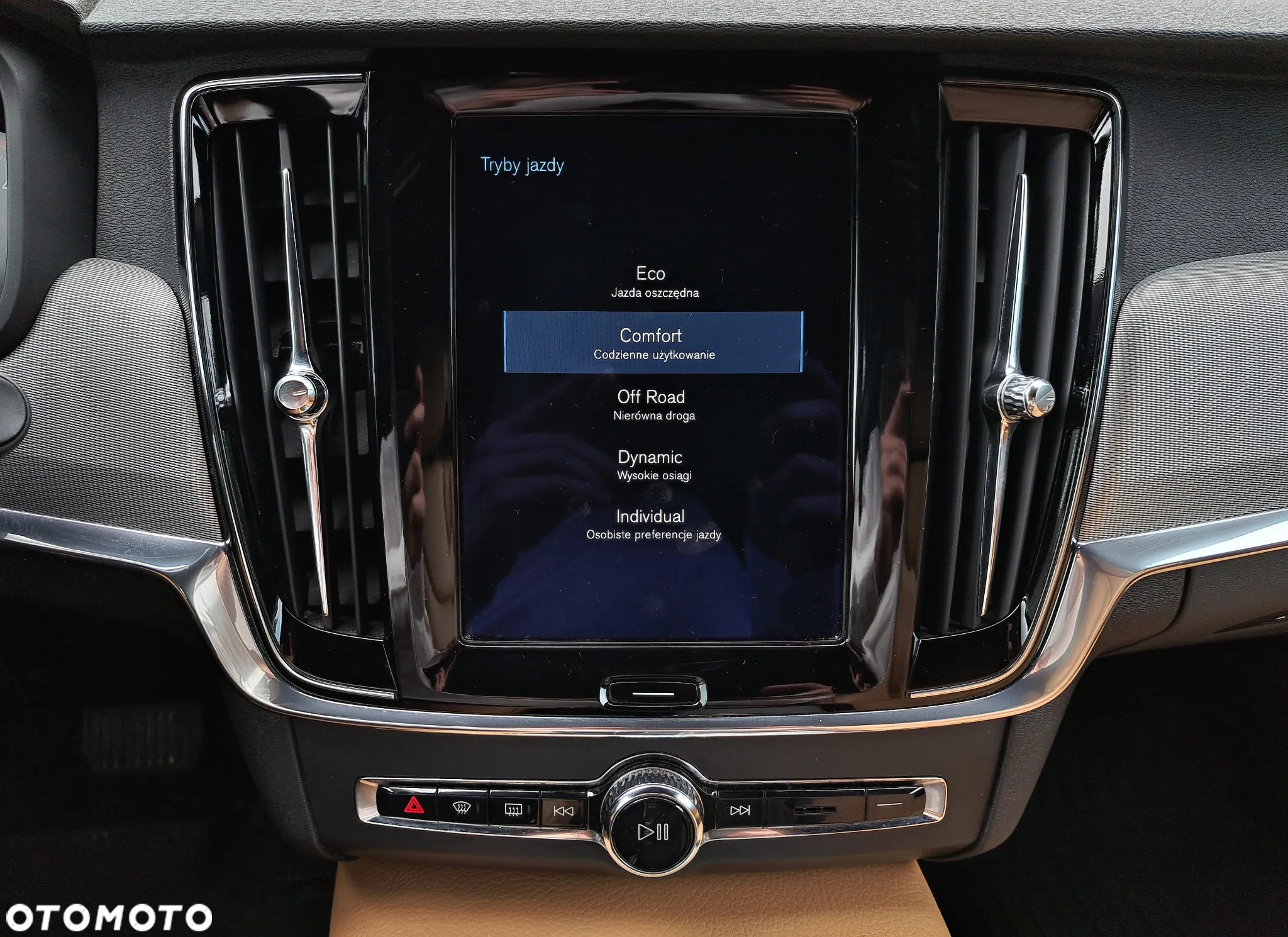 Volvo V90 Cross Country D4 AWD Geartronic Pro - 10