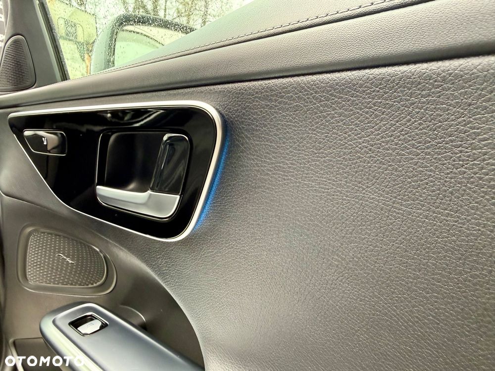 Mercedes-Benz Klasa C 220 d 4Matic 9G-TRONIC - 33