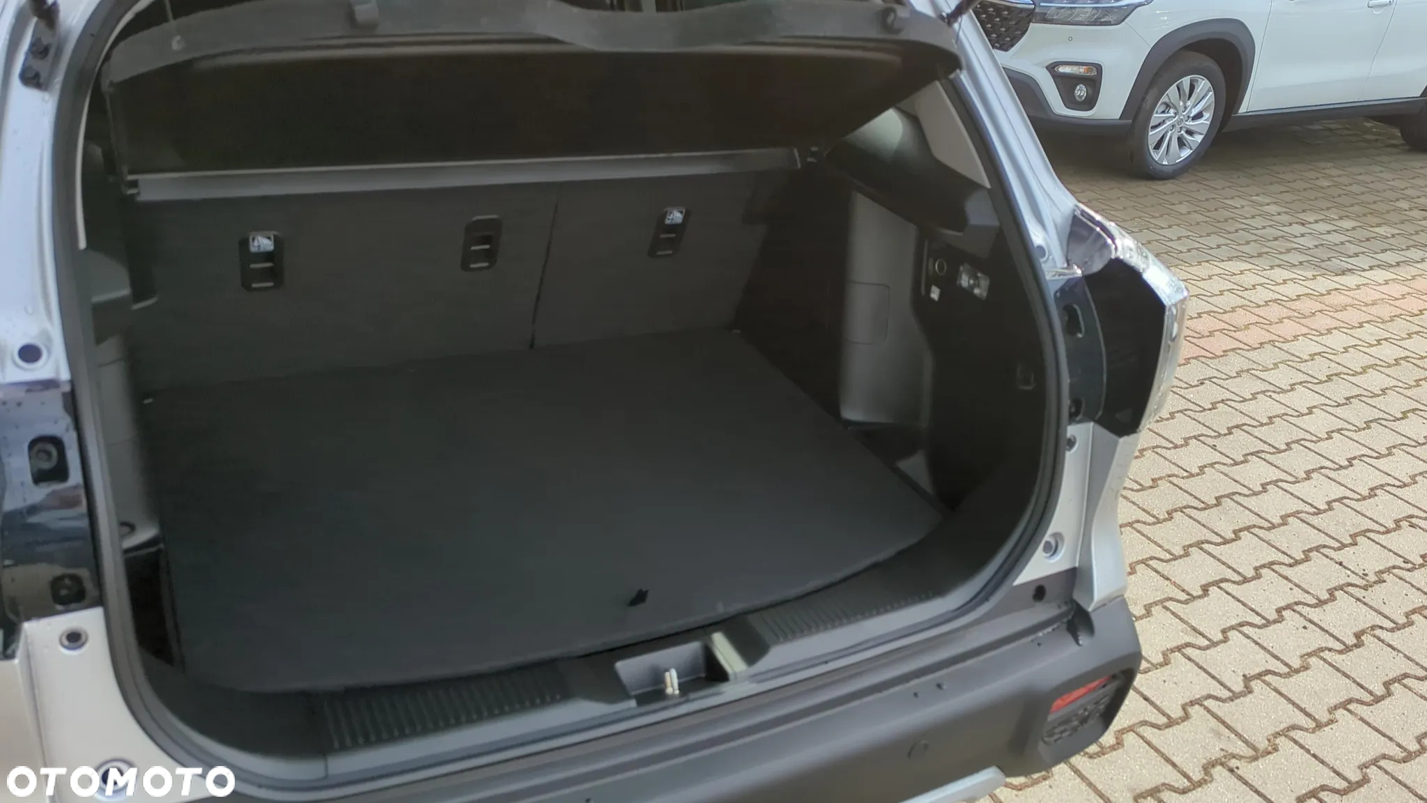 Suzuki SX4 S-Cross 1.5 DualJet Hybrid Premium AGS - 29