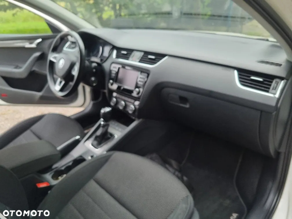 Skoda Octavia Scout 2.0 TDI 4x4 DSG - 9