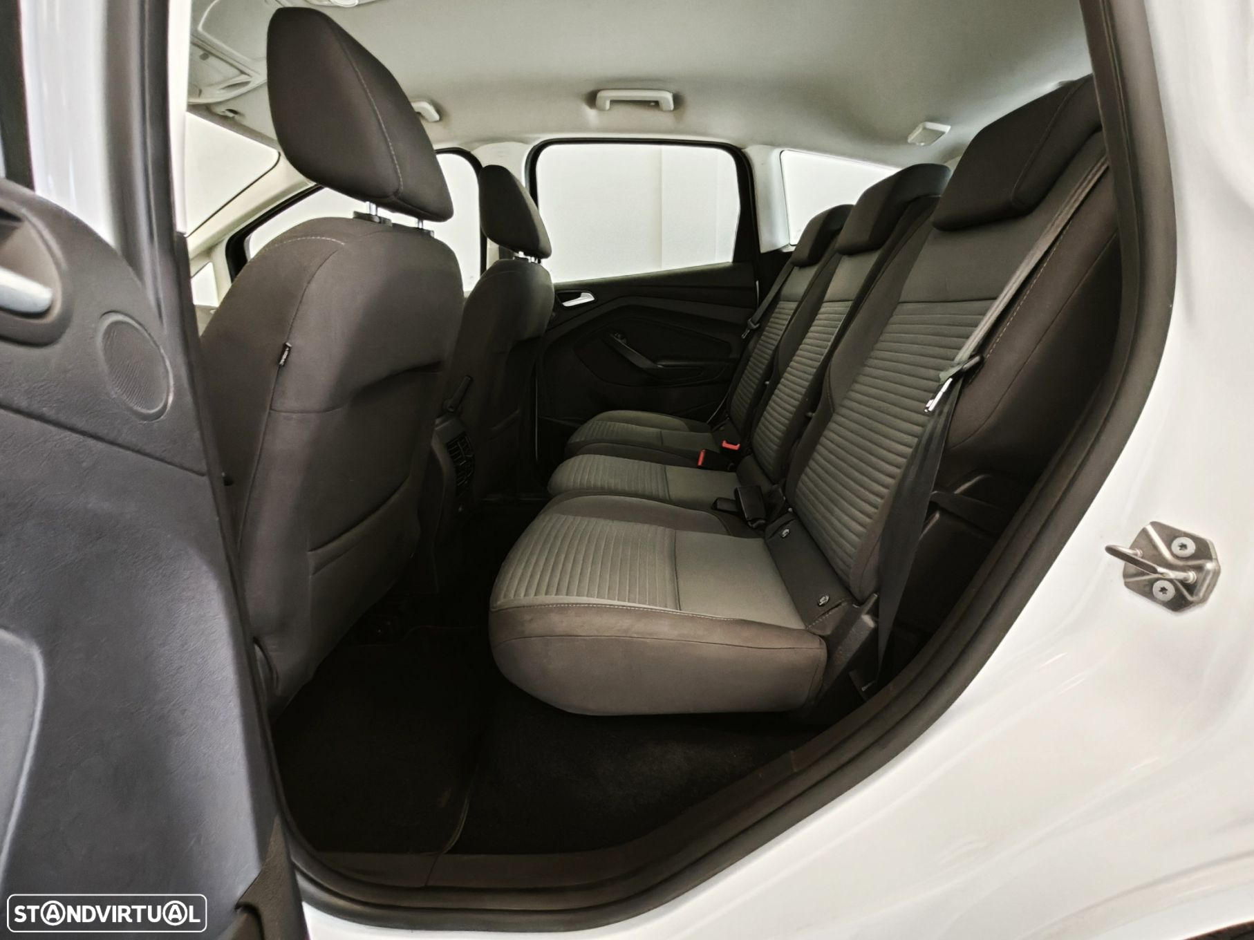 Ford C-Max 1.0 Ecoboost S&S Titanium - 47