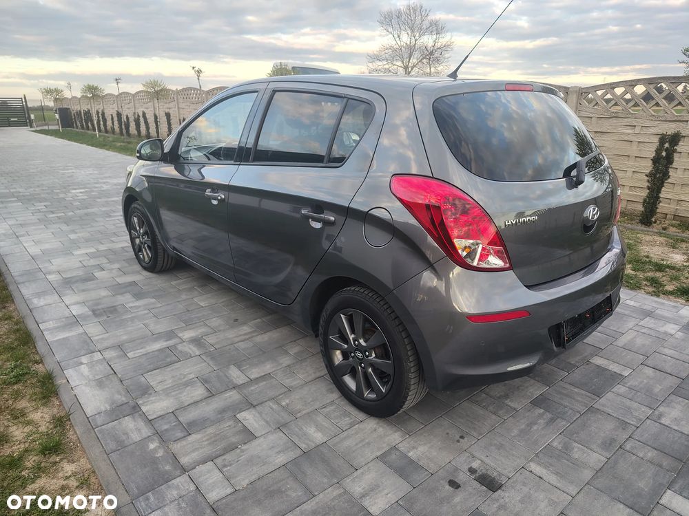 Hyundai i20 1.2 Fifa World Cup Edition - 4