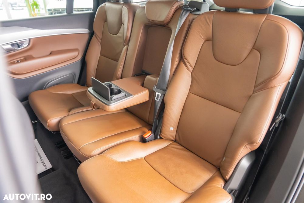 Volvo XC 90 B5 D AWD Geartronic Momentum Pro - 25