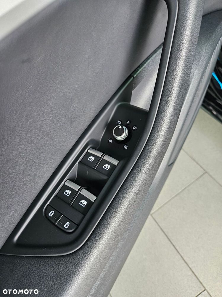 Audi A4 Avant - 11