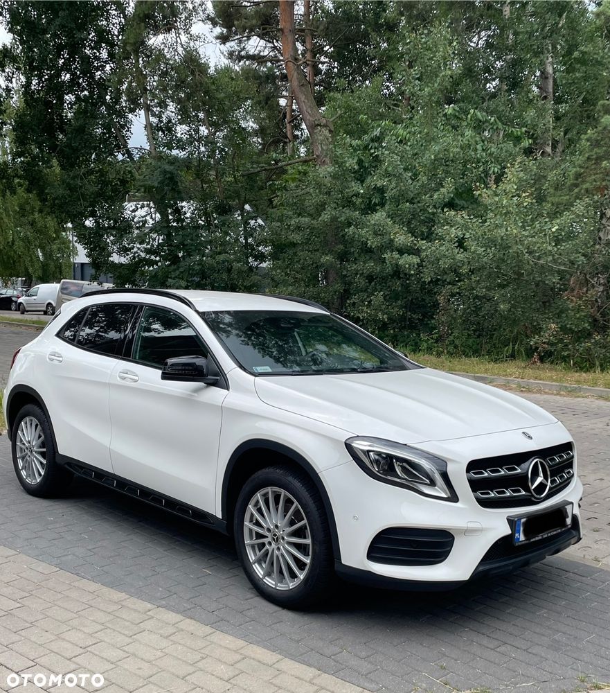 Mercedes-Benz GLA 220 4-Matic - 4