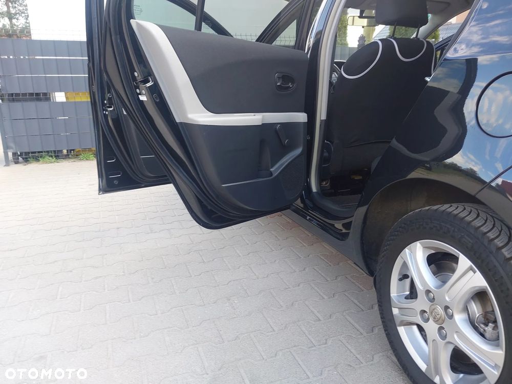 Toyota Yaris 1.33 Sol - 27