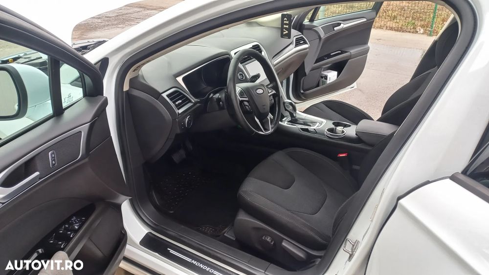 Ford Mondeo 2.0 TDCi Powershift Titanium - 12
