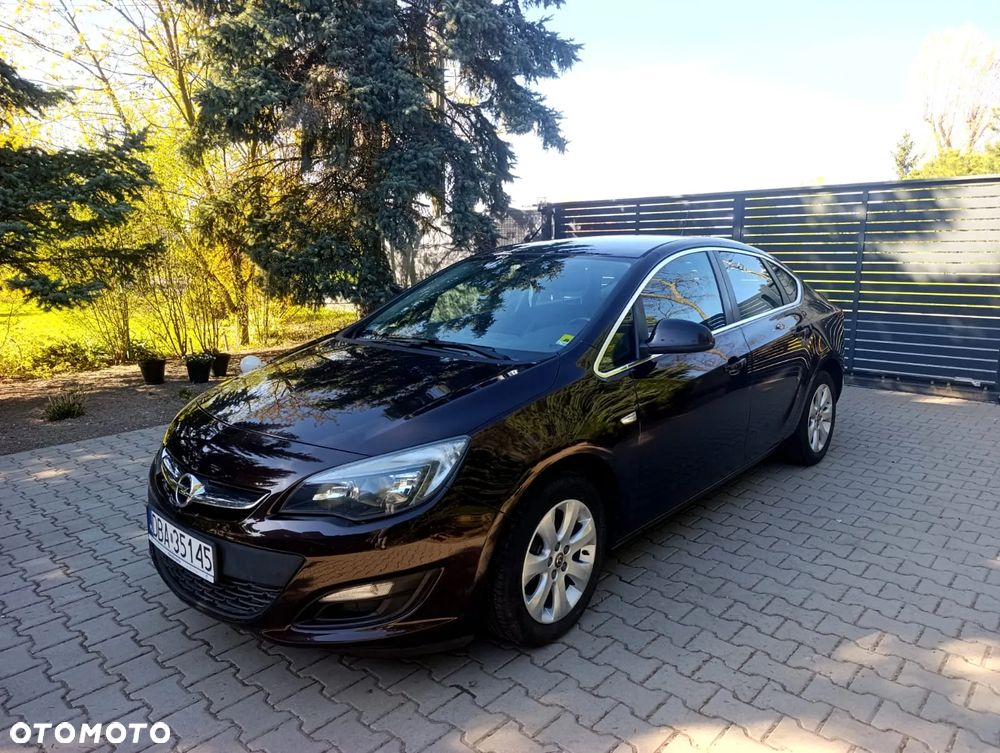 Opel Astra 1.4 T Cosmo EU6 - 1