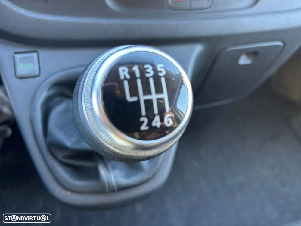 Renault Trafic 2.0 DCI IVA DEDUTIVEL A/C - 22