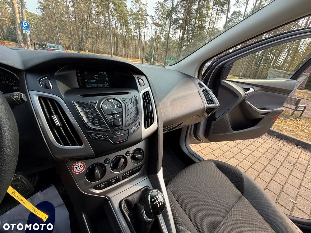 Ford Focus - 25