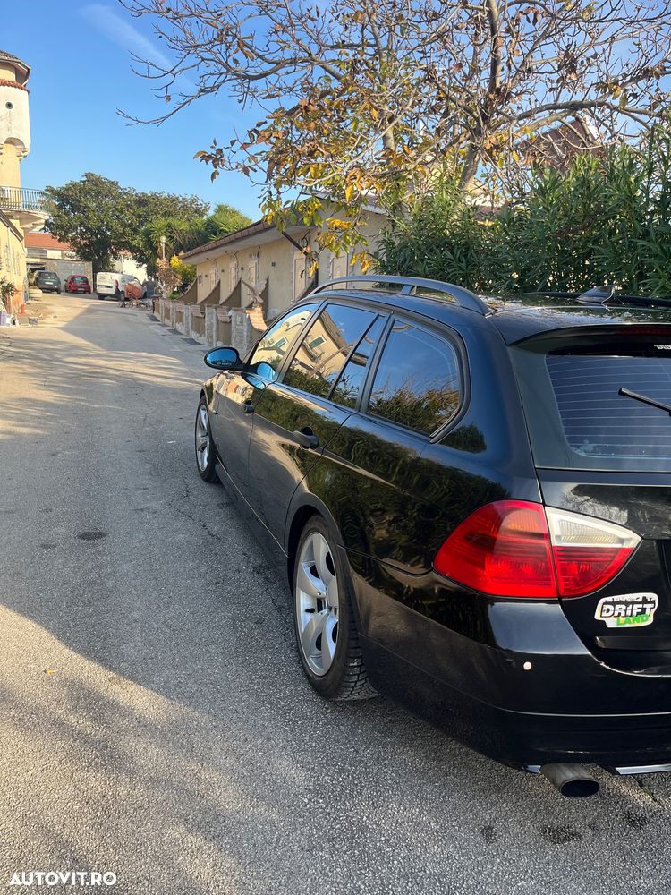 BMW Seria 3 320d - 12