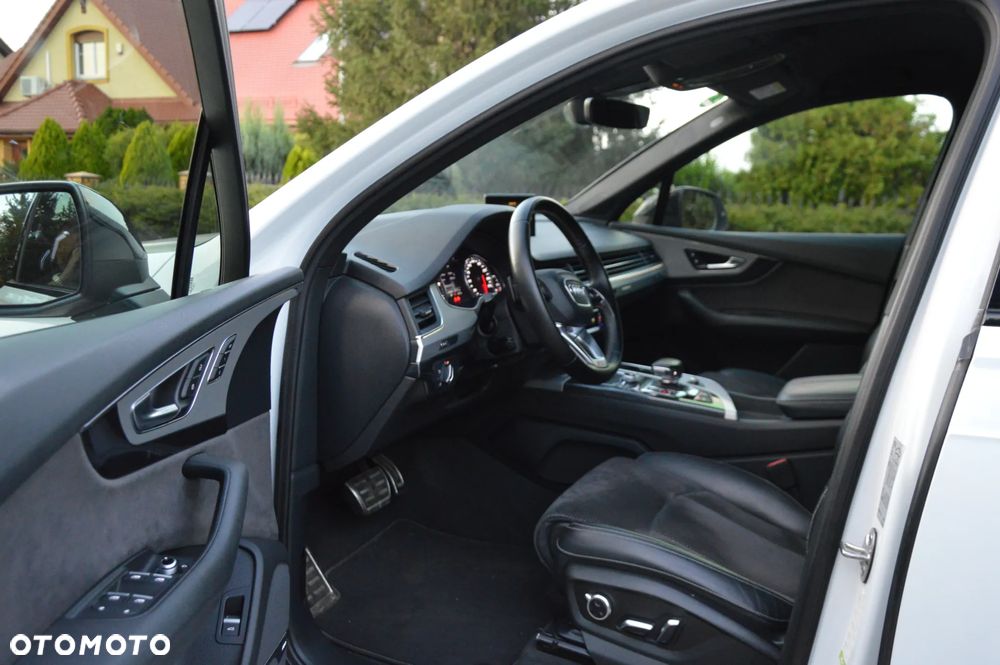 Audi Q7 - 7