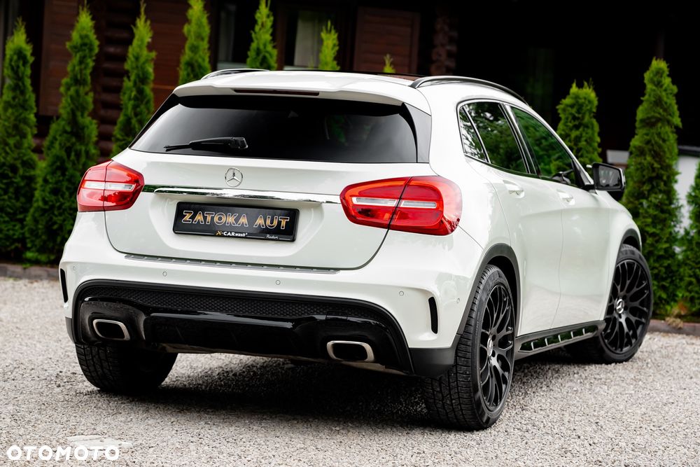 Mercedes-Benz GLA 250 4-Matic - 9