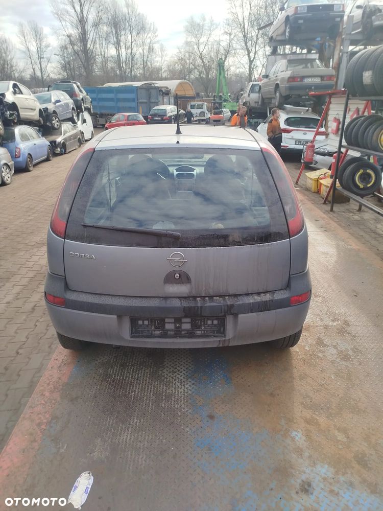 Opel Corsa C na części - 9