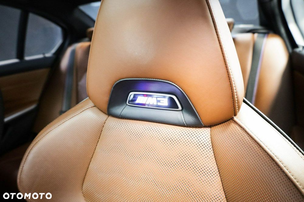 BMW M3 Competition xDrive sport - 23