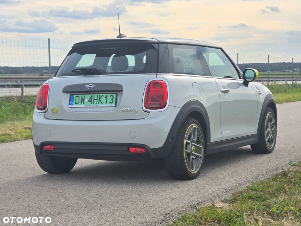 MINI Cooper SE Yours Trim - 10